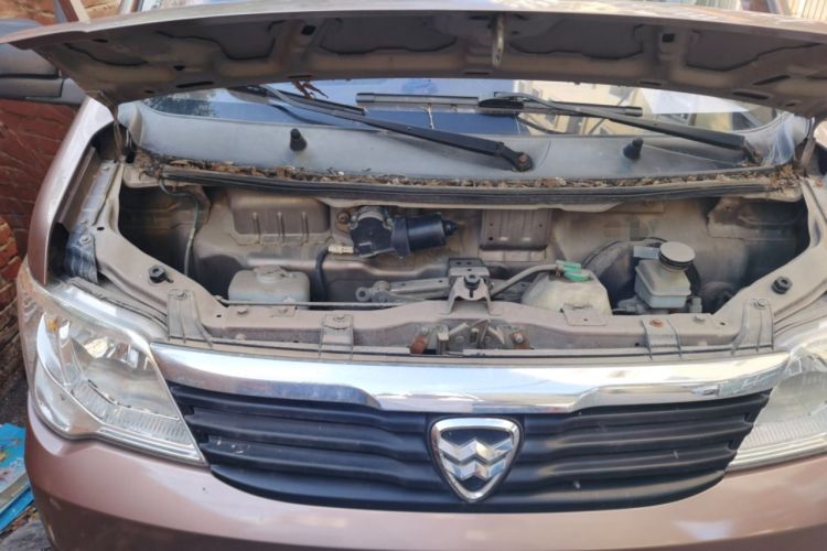 Used Hafei Zhongyi V5 2013 1.3L Comfort Model M13R Engine Bay