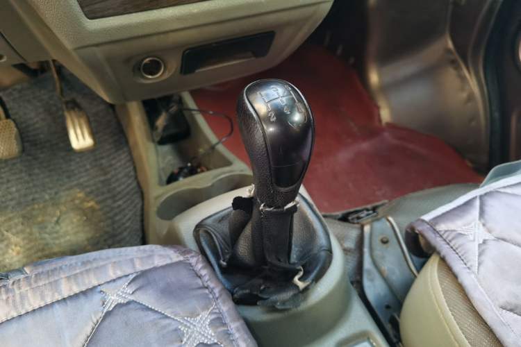 Used Hafei Zhongyi V5 2013 1.3L Comfort Model M13R Gear Lever