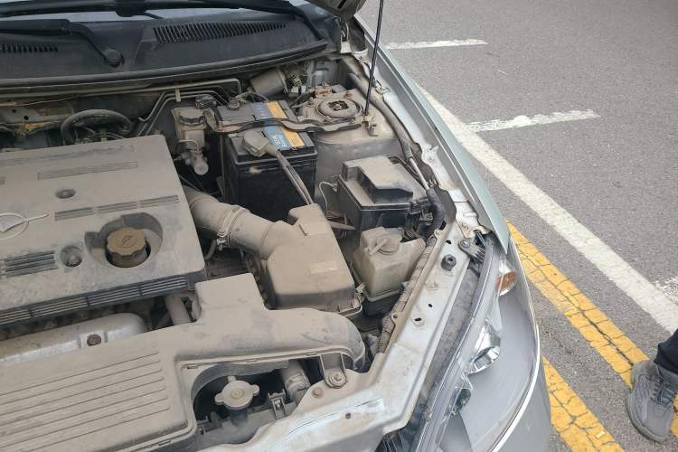 Used Haima 3 2010 1.6L Automatic Luxury Edition Engine Bay Left