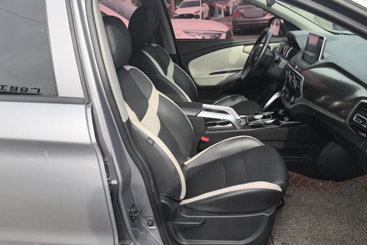 Used Haima 6P 2021 1.2T PHEV Long-Range Luxury Model Right Front Seat