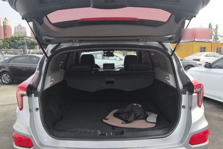Used Haima 6P 2021 1.2T PHEV Long-Range Luxury Model Trunk