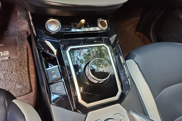 Used Haima 6P 2021 1.2T PHEV Long-Range Luxury Model Gear Lever