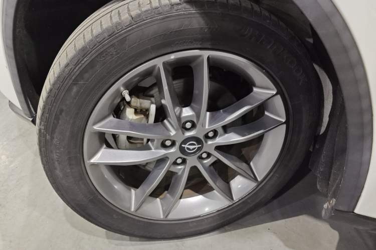 Used Haima 7X 2020 1.6 TGDI Automatic Luxury Model Left Front Wheel Hub