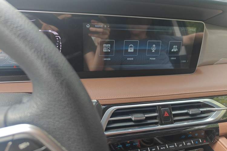 Used Haima 7X 2020 1.6 TGDI Automatic Luxury Model Audio And AC Panel