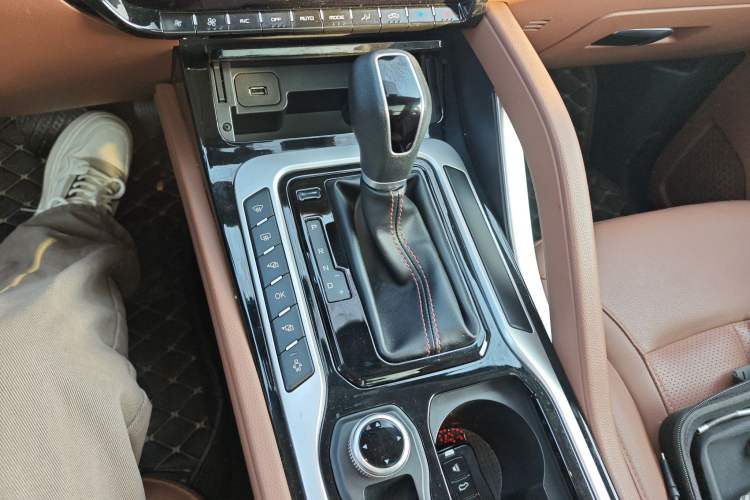 Used Haima 7X 2020 1.6 TGDI Automatic Luxury Model Gear Lever