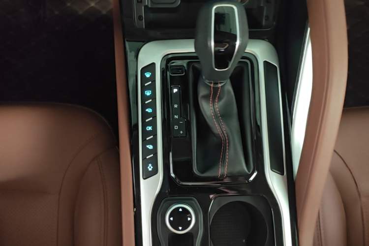 Used Haima 7X 2020 1.6 TGDI Automatic Luxury Model Gear Lever