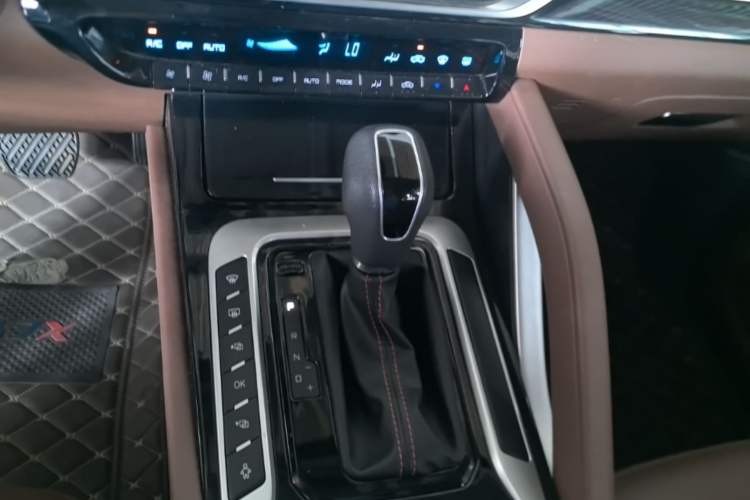 Used Haima 7X 2020 1.6 TGDI Automatic Luxury Model Gear Lever
