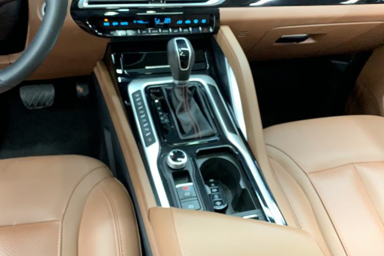Used Haima 7X 2020 1.6 TGDI Automatic Luxury Model Gear Lever