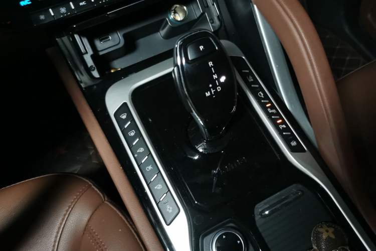 Used Haima 7X 2020 1.6 TGDI Automatic Flagship Model Gear Lever