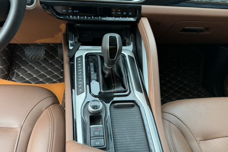 Used Haima 7X 2020 1.6 TGDI Automatic Luxury Model Gear Lever