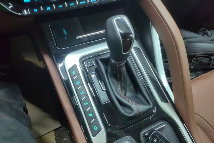 Used Haima 7X 2020 1.6 TGDI Automatic Luxury Model Gear Lever