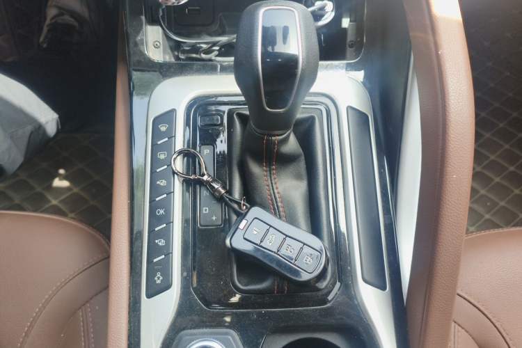 Used Haima 7X 2020 1.6 TGDI Automatic Luxury Model Gear Lever
