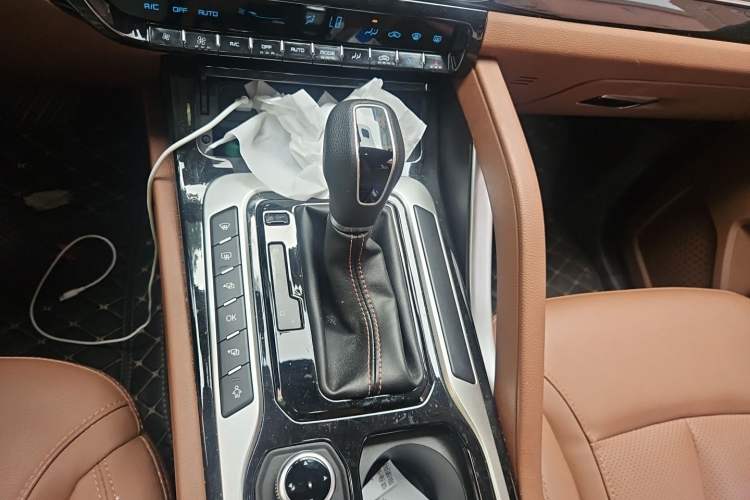 Used Haima 7X 2020 1.6 TGDI Automatic Luxury Model Gear Lever