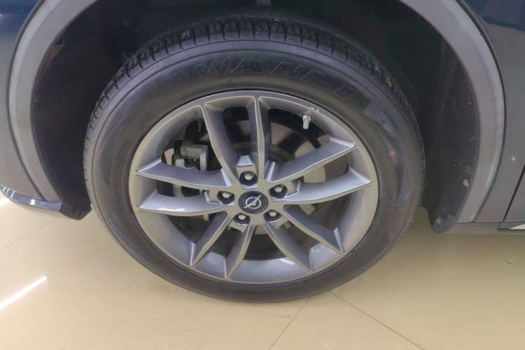Used Haima 7X 2020 1.6 TGDI Automatic Luxury Model Left Front Wheel Hub