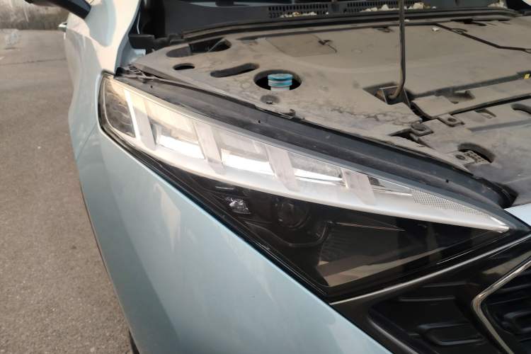 Used Haima 7X 2020 1.6 TGDI Automatic Luxury Model Right Front Headlight