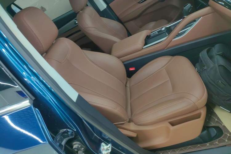 Used Haima 7X 2020 1.6 TGDI Automatic Luxury Model Right Front Seat