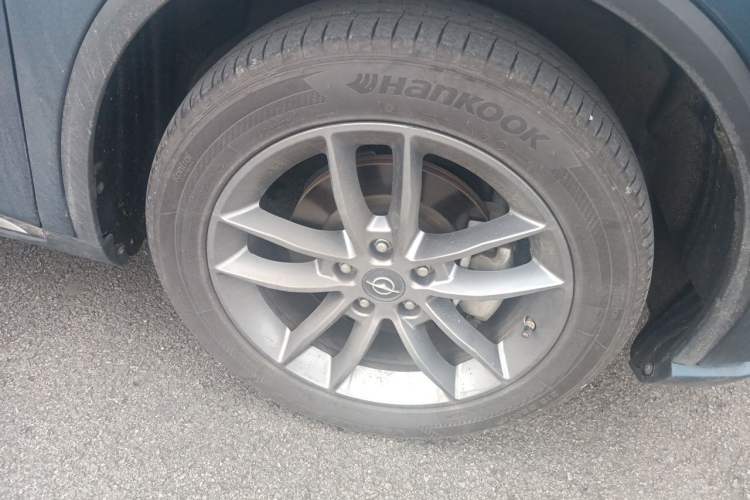 Used Haima 7X 2020 1.6 TGDI Automatic Luxury Model Right Front Wheel Hub