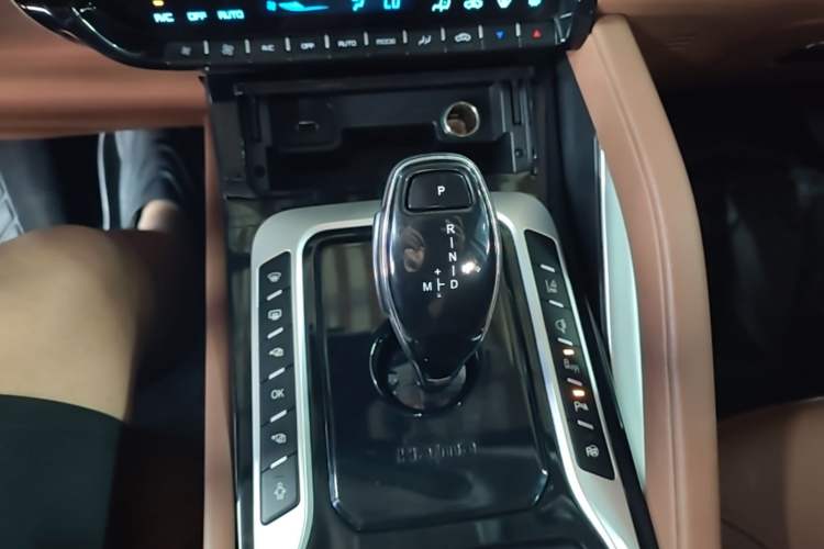 Used Haima 7X 2020 1.6 TGDI Automatic Flagship Model Gear Lever
