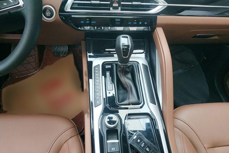 Used Haima 7X 2020 1.6 TGDI Automatic Luxury Model Gear Lever