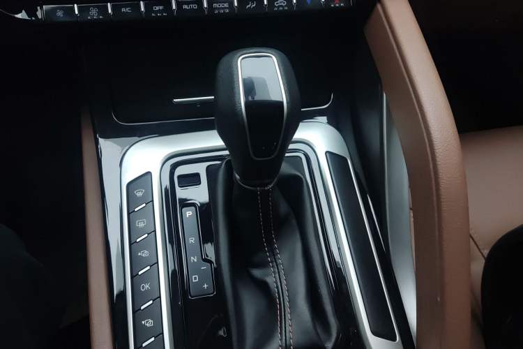 Used Haima 7X 2020 1.6 TGDI Automatic Luxury Model Gear Lever