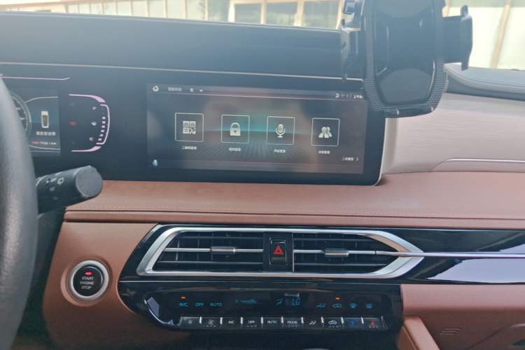 Used Haima 7X 2020 1.6 TGDI Automatic Luxury Model Audio And AC Panel