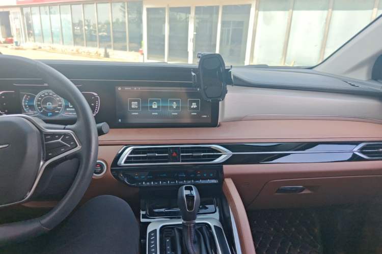 Used Haima 7X 2020 1.6 TGDI Automatic Luxury Model Center Console