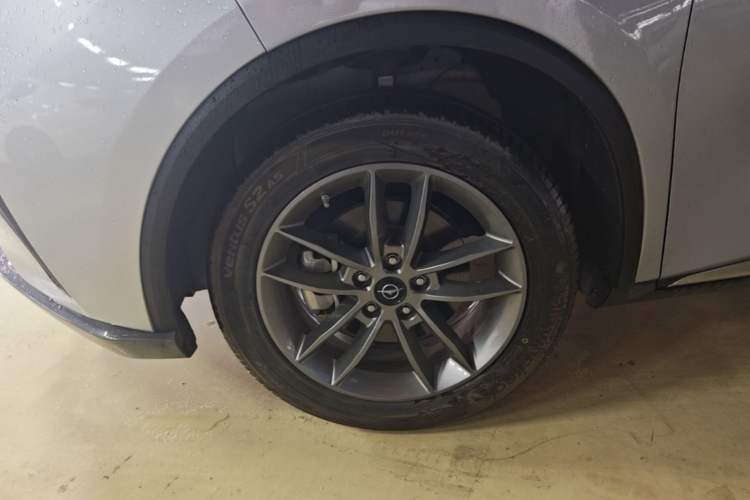 Used Haima 7X 2020 1.6 TGDI Automatic Luxury Model Left Front Wheel Hub