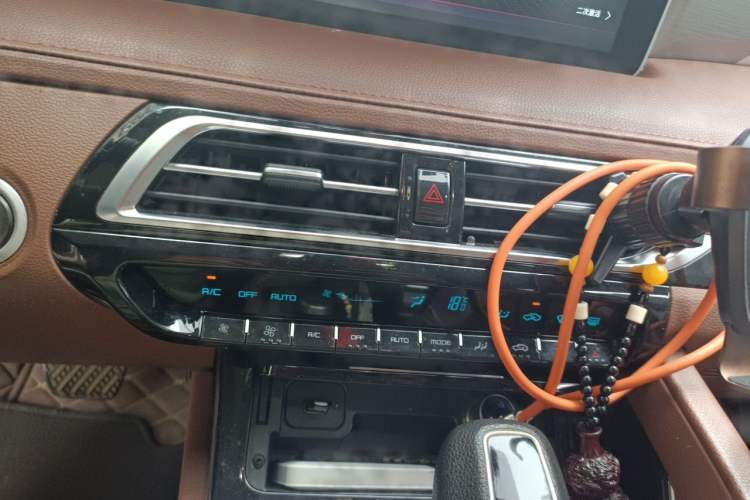 Used Haima 7X 2020 1.6 TGDI Automatic Luxury Model Audio And AC Panel