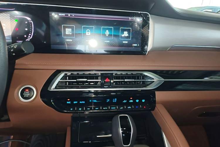 Used Haima 7X 2020 1.6 TGDI Automatic Luxury Model Audio And AC Panel