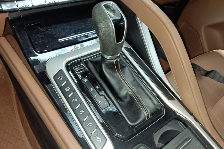 Used Haima 7X 2020 1.6 TGDI Automatic Luxury Model Gear Lever