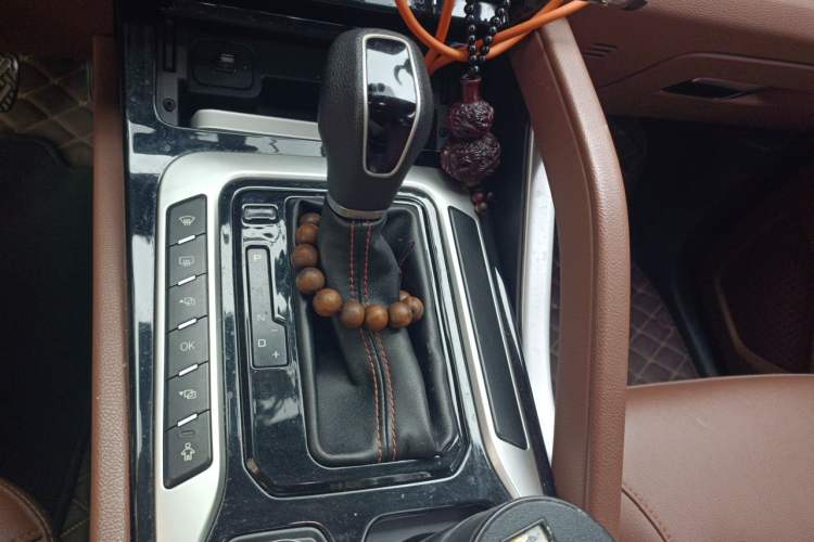 Used Haima 7X 2020 1.6 TGDI Automatic Luxury Model Gear Lever