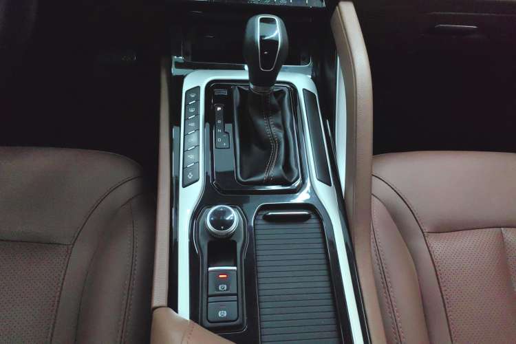 Used Haima 7X 2020 1.6 TGDI Automatic Luxury Model Gear Lever