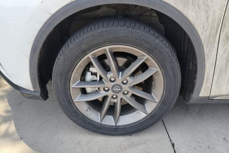 Used Haima 7X 2020 1.6 TGDI Automatic Luxury Model Left Front Wheel Hub