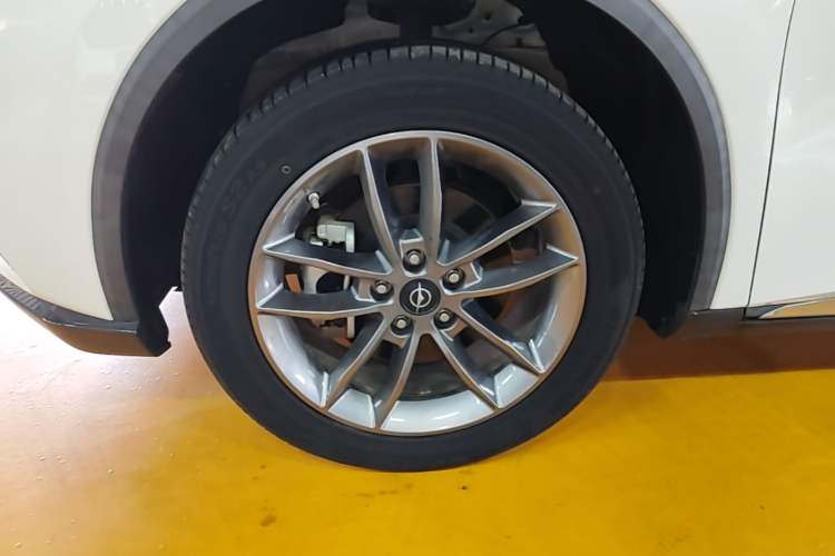Used Haima 7X 2020 1.6 TGDI Automatic Luxury Model Left Front Wheel Hub