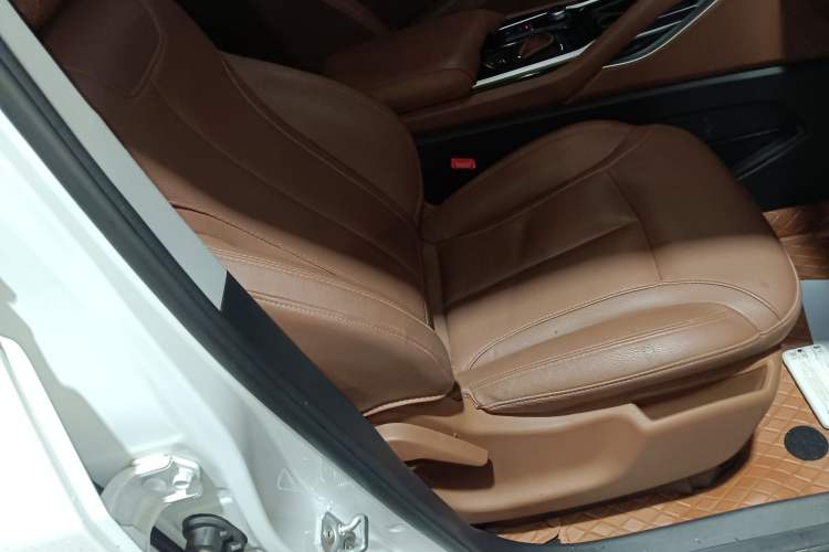 Used Haima 7X 2020 1.6 TGDI Automatic Luxury Model Right Front Seat