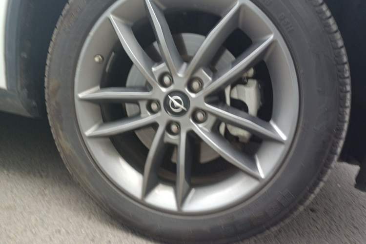 Used Haima 7X 2020 1.6 TGDI Automatic Luxury Model Right Front Wheel Hub