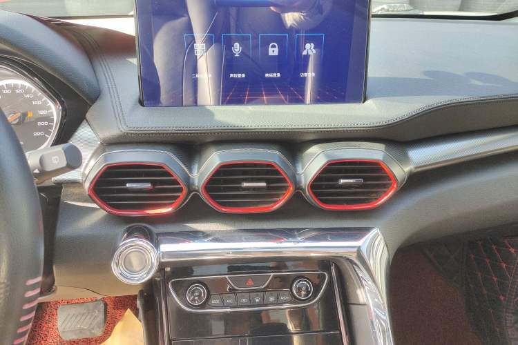 Used Haima 8S 2019 1.6 TGDI Automatic Smart Edition Audio And AC Panel
