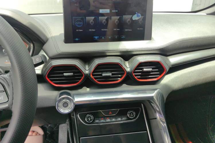 Used Haima 8S 2019 1.6 TGDI Automatic Luxury Edition Audio And AC Panel
