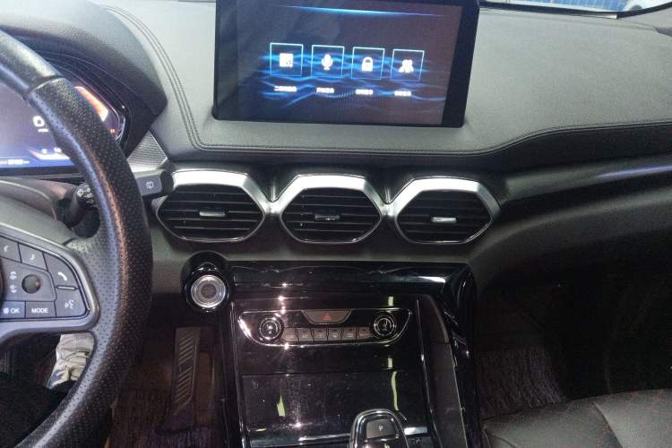 Used Haima 8S 2019 1.6 TGDI Automatic Luxury Edition Audio And AC Panel