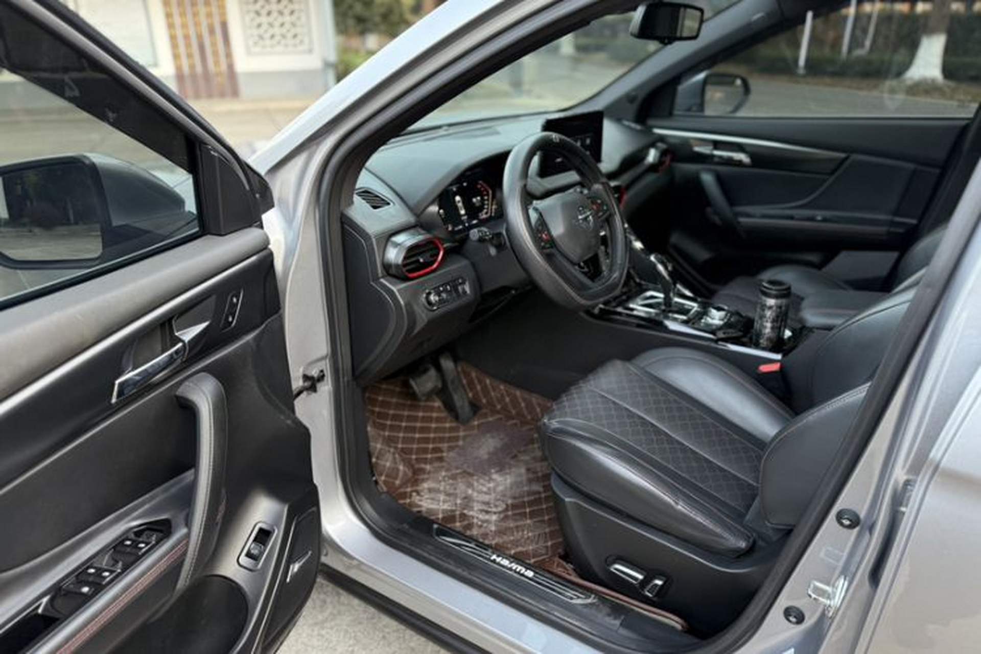 Used Haima 8S 2019 1.6 TGDI Automatic Luxury Edition Interior 3