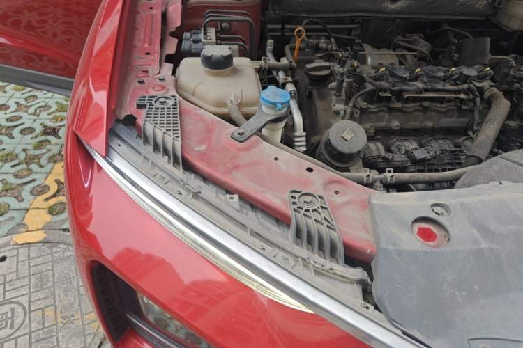 Used Haima 8S 2019 1.6 TGDI Automatic Trend Edition Engine Bay Right