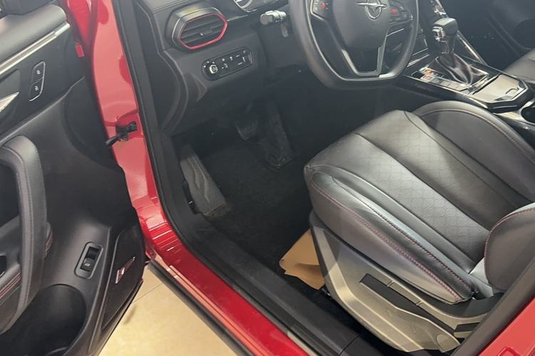Used Haima 8S 2019 1.6 TGDI Automatic Trend Edition Interior 2