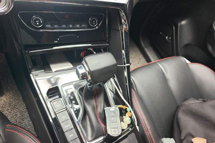 Used Haima 8S 2019 1.6 TGDI Automatic Trend Edition Gear Lever