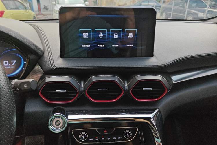 Used Haima 8S 2019 1.6 TGDI Automatic Luxury Edition Audio And AC Panel