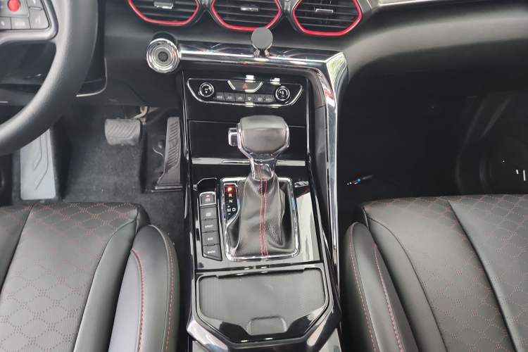 Used Haima 8S 2019 1.6 TGDI Automatic Trend Edition Gear Lever