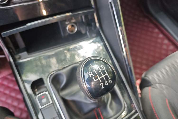 Used Haima 8S 2019 1.6 TGDI Manual Sport Edition Gear Lever