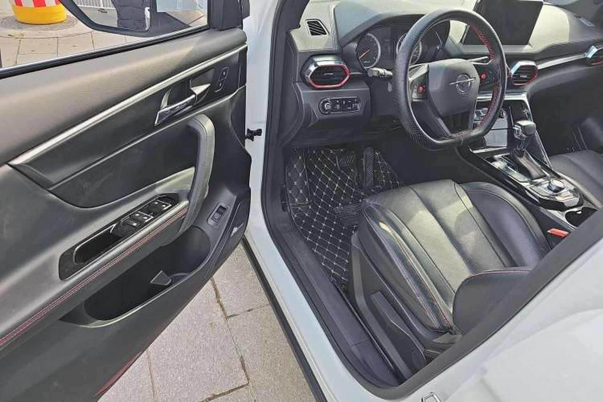 Used Haima 8S 2019 1.6 TGDI Automatic Smart Edition Interior 2
