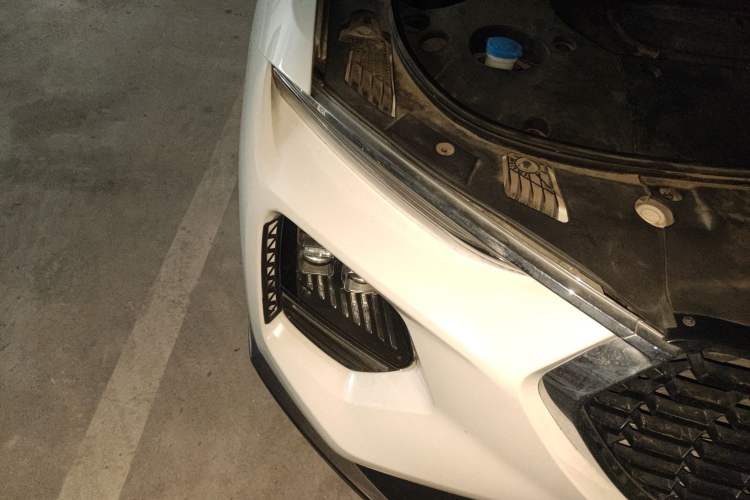 Used Haima 8S 2019 1.6 TGDI Automatic Smart Edition Right Front Headlight