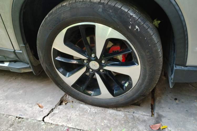 Used Haima 8S 2019 1.6 TGDI Automatic Luxury Edition Right Front Wheel Hub