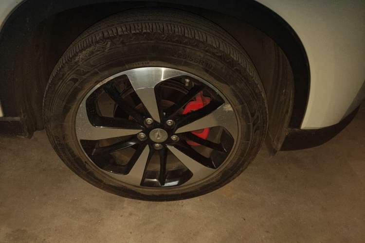 Used Haima 8S 2019 1.6 TGDI Automatic Smart Edition Right Front Wheel Hub